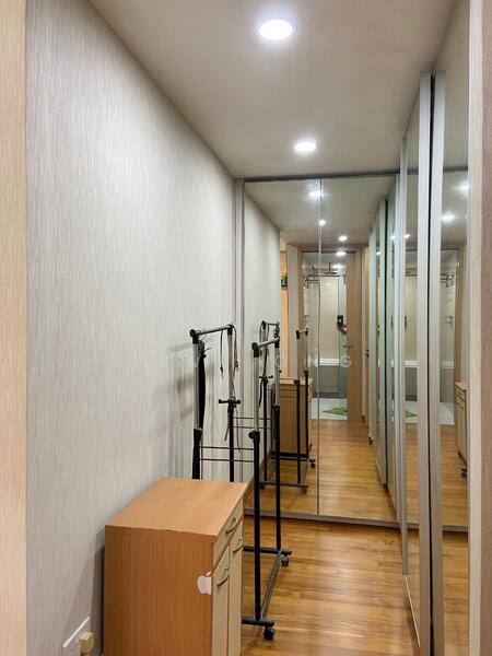 Walking wardrobe