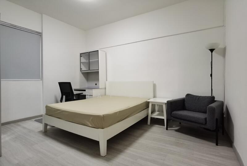 People's Park Centre - J. Master Bedroom