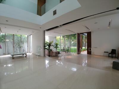 For Sale - Luxurious beautiful detached house