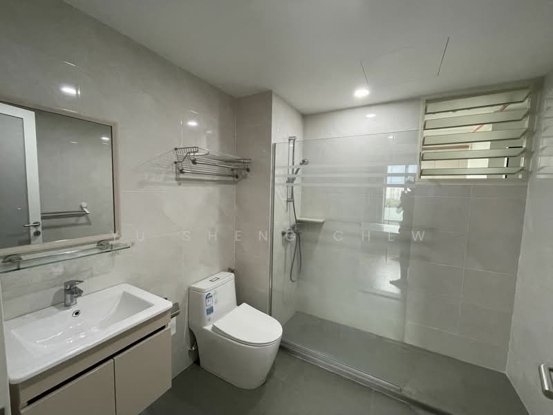 Yishun Emerald, 20 Canberra Drive, 2 Bedrooms, 1,021 sqft, Condominium For Rent, by Yu Sheng Chew, 23784574 - PropertyGuru.com.sg