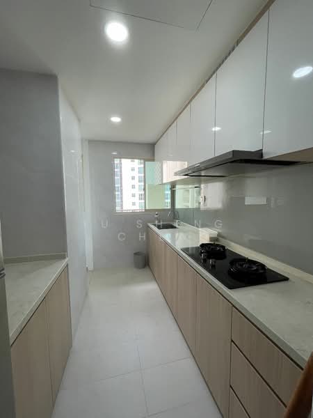 Yishun Emerald, 20 Canberra Drive, 2 Bedrooms, 1,021 sqft, Condominium For Rent, by Yu Sheng Chew, 23784574 - PropertyGuru.com.sg