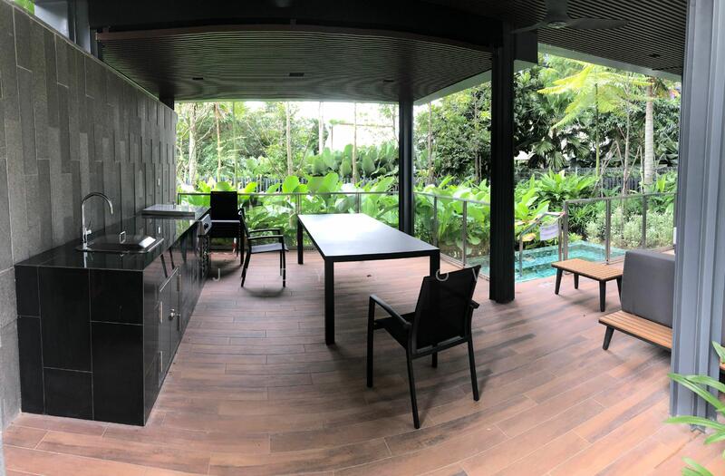 BBQ pit with private jacuzzi