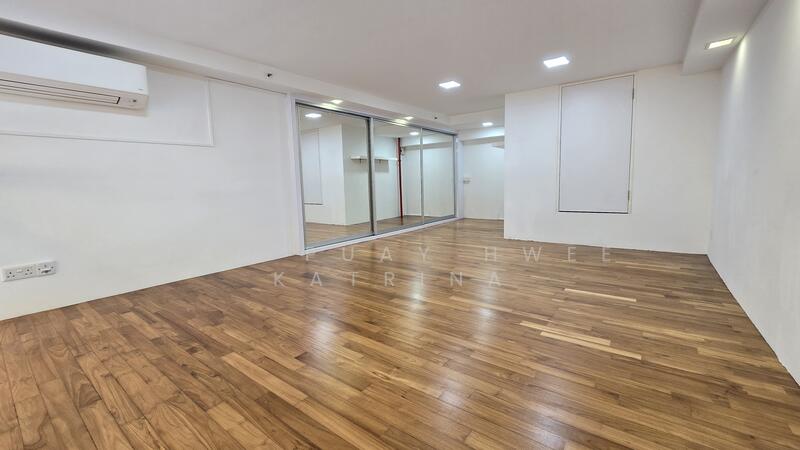The Central, 6 Eu Tong Sen Street, 923 sqft, Office For Sale, by Tan Puay Hwee Katrina, 23787581 - CommercialGuru.com.sg