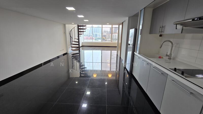 The Central, 6 Eu Tong Sen Street, 923 sqft, Office For Sale, by Tan Puay Hwee Katrina, 23787581 - CommercialGuru.com.sg