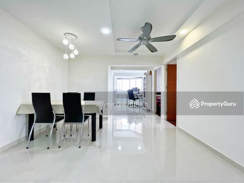 For Sale - 212 Jurong East Street 21