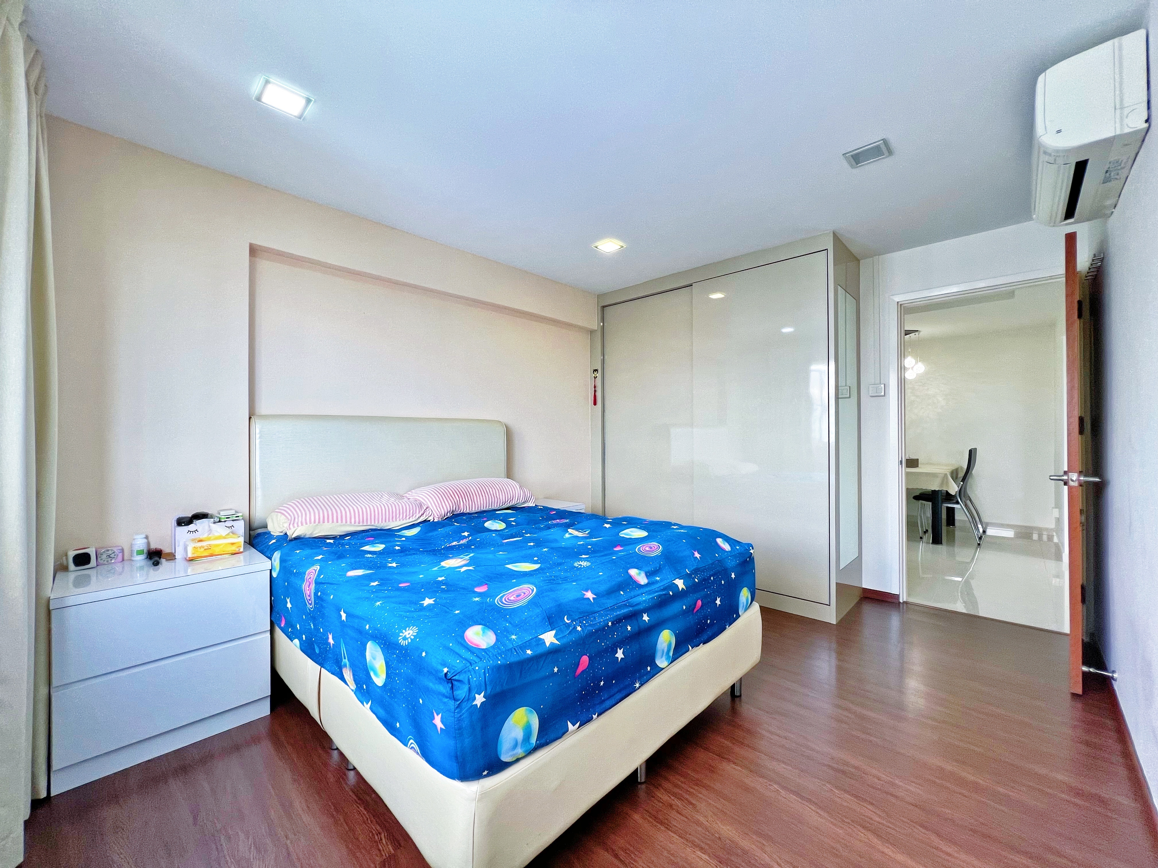 For Sale - 212 Jurong East Street 21