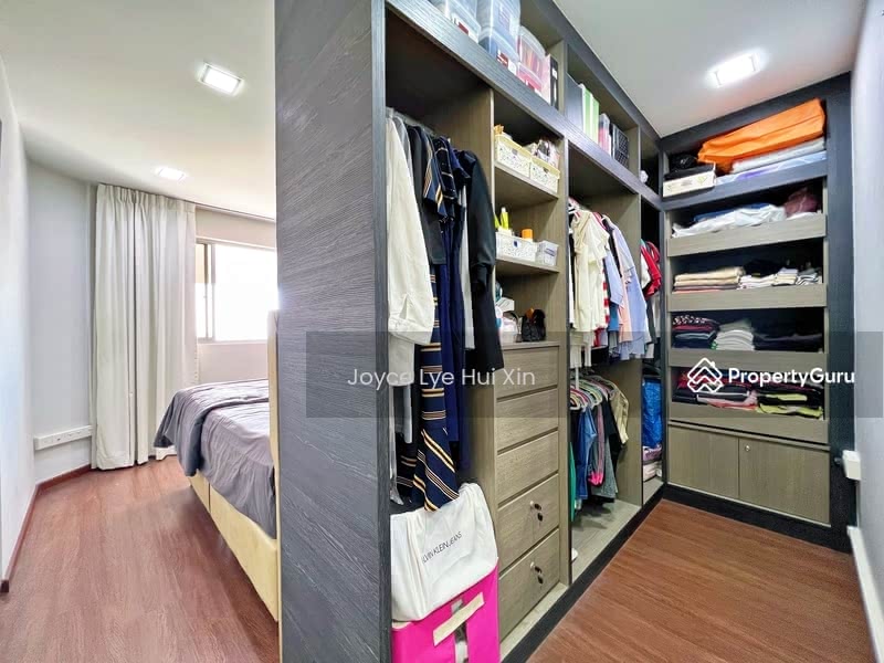 For Sale - 212 Jurong East Street 21