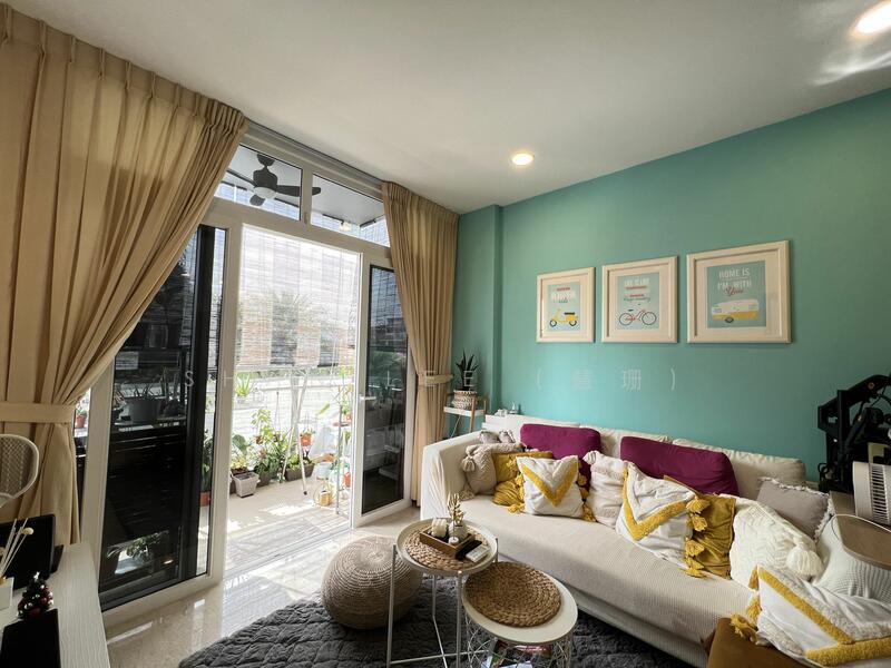 For Rent - Palmera East