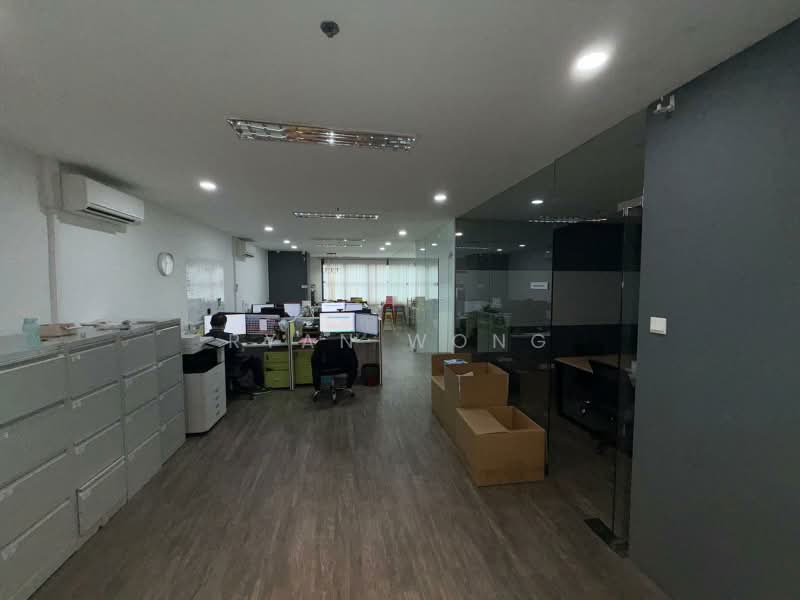 Ubi Techpark, 10 Ubi Crescent, 1,400 sqft, Light Industrial (B1) For Rent, by Ryan Wong, 23791332 - CommercialGuru.com.sg