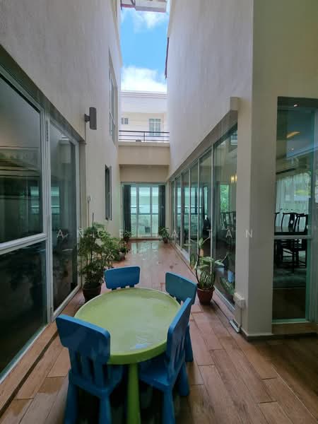 Woodgrove Estate, 22 Woodgrove Avenue, 6 Bedrooms, 5,000 sqft, Detached House For Sale, by Angelia Tan, 23792366 - Semi-outdoor area - PropertyGuru.com.sg