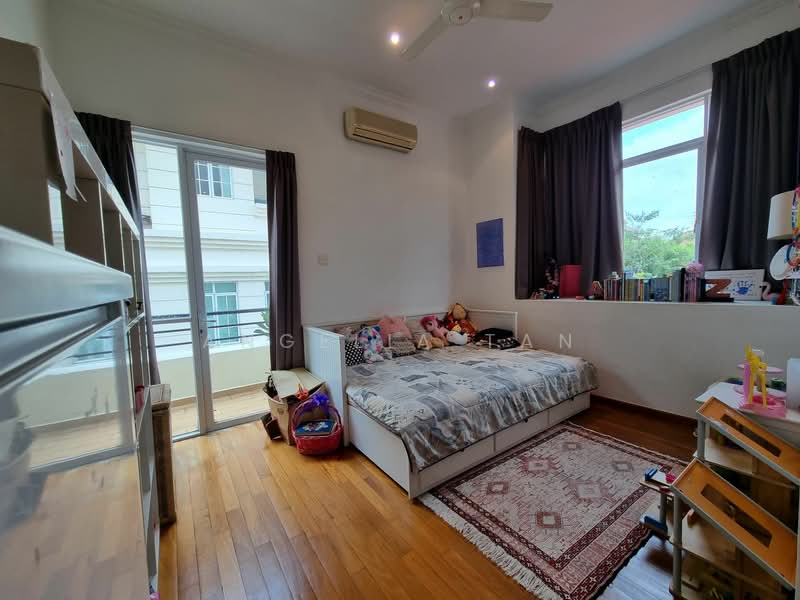 Woodgrove Estate, 22 Woodgrove Avenue, 6 Bedrooms, 5,000 sqft, Detached House For Sale, by Angelia Tan, 23792366 - Bedroom - PropertyGuru.com.sg