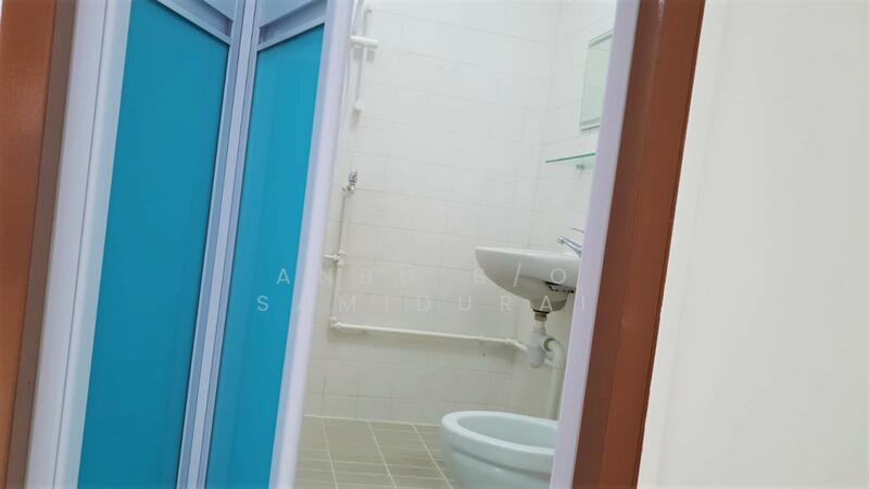 Master Toilet