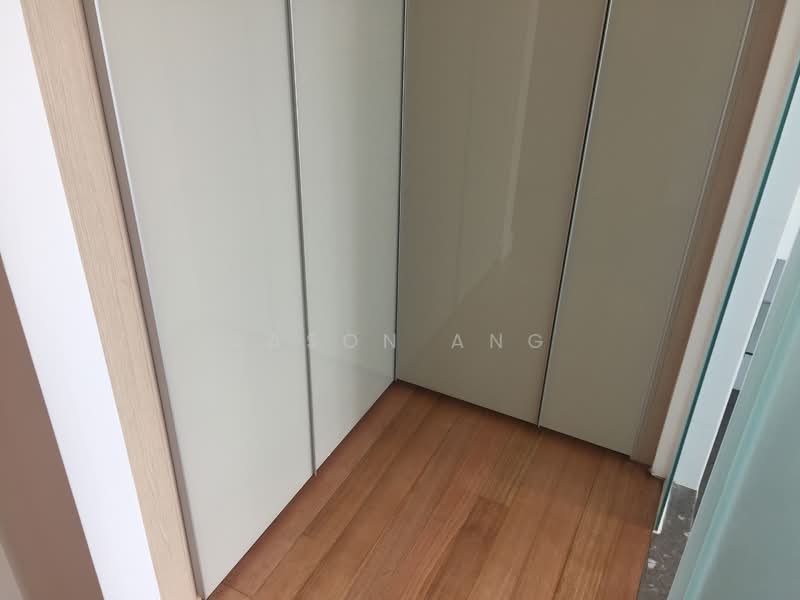 One Amber Condominium For Sale at S$ 3,700,000 | PropertyGuru Singapore - Walk in wardrobe