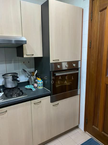 Spring Grove Condominium For Sale at S$ 1,780,000 | PropertyGuru Singapore