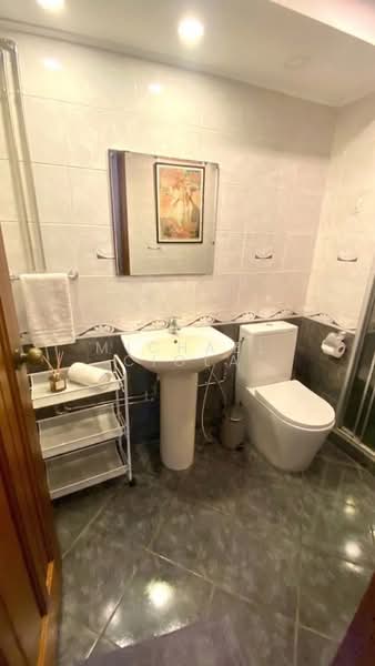 Spring Grove, 53 Grange Road, 2 Bedrooms, 1,012 sqft, Condominium For Sale, by Michael Ciola, 23800021 - PropertyGuru.com.sg