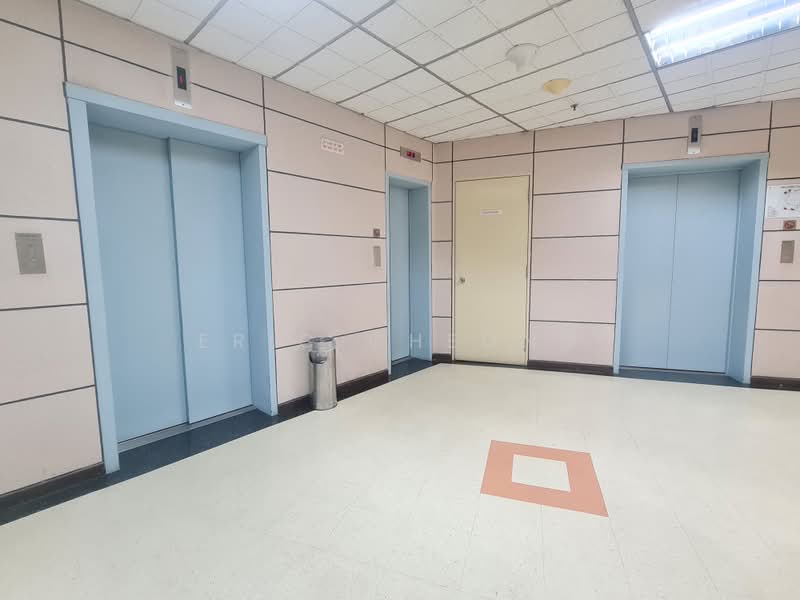 Manhattan House, 151 Chin Swee Road, 645 sqft, Office For Rent, by Eric Cheong, 23800740 - CommercialGuru.com.sg