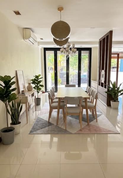 Eng Kong Place, Eng Kong Place, 3 Bedrooms, 2,800 sqft, Terraced House For Rent, by Gillian Heng, 23802213 - PropertyGuru.com.sg