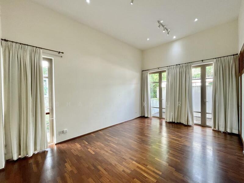 Belmont GCB with swimming pool, lush courtyard and large driveway., Belmont Road, 5 Bedrooms, 7,200 sqft, Good Class Bungalow For Rent, by Bhavina Kaur, 23804228 - PropertyGuru.com.sg