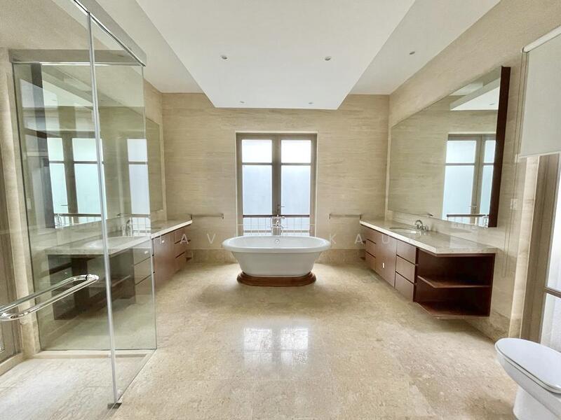 Belmont GCB with swimming pool, lush courtyard and large driveway., Belmont Road, 5 Bedrooms, 7,200 sqft, Good Class Bungalow For Rent, by Bhavina Kaur, 23804228 - PropertyGuru.com.sg