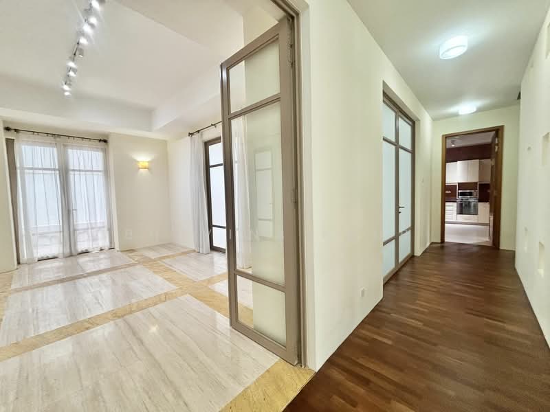 Belmont GCB with swimming pool, lush courtyard and large driveway, Belmont Road, 5 Bedrooms, 7,200 sqft, Good Class Bungalow For Rent, by Bhavina Kaur, 23804228 - PropertyGuru.com.sg