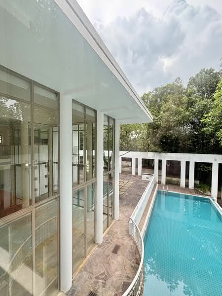 Belmont GCB with swimming pool, lush courtyard and large driveway, Belmont Road, 5 Bedrooms, 7,200 sqft, Good Class Bungalow For Rent, by Bhavina Kaur, 23804228 - PropertyGuru.com.sg
