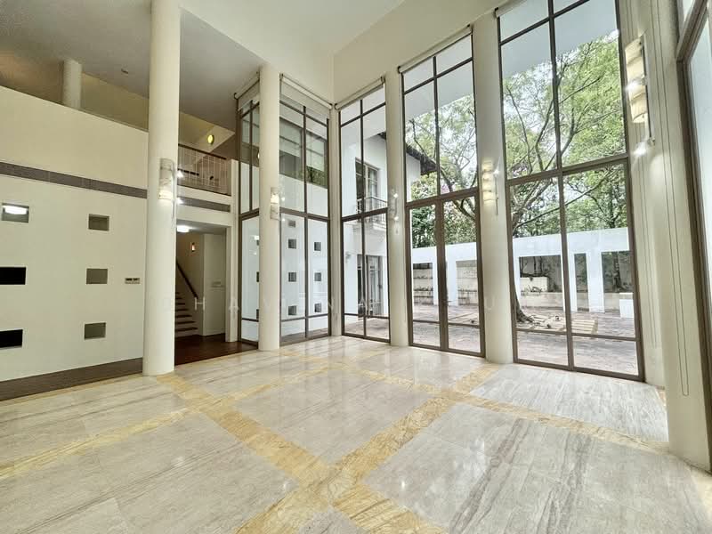 Belmont GCB with swimming pool, lush courtyard and large driveway, Belmont Road, 5 Bedrooms, 7,200 sqft, Good Class Bungalow For Rent, by Bhavina Kaur, 23804228 - PropertyGuru.com.sg