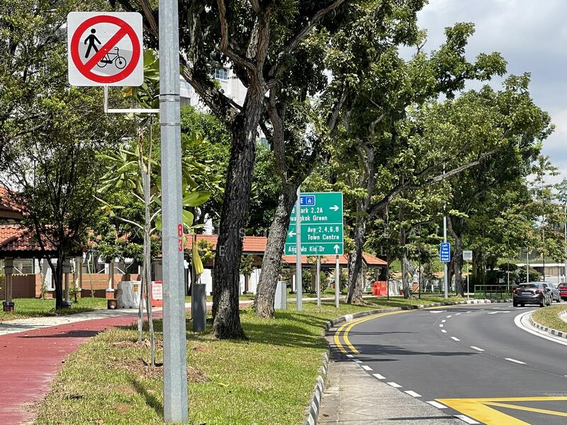 550 Ang Mo Kio Avenue 10, 550 Ang Mo Kio Avenue 10, 2 Bedrooms, 700 sqft, HDB Flat For Rent, by ARTHUR, 23806126 - nearby - PropertyGuru.com.sg