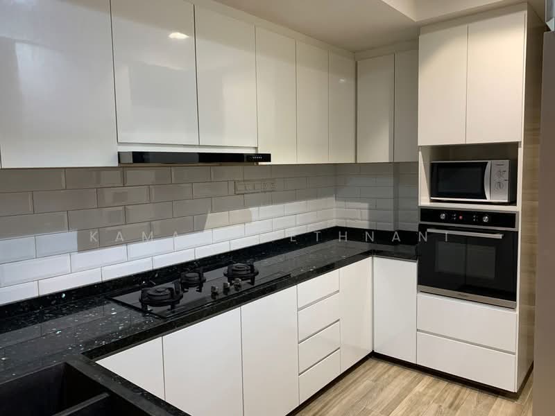 Carissa Park Condo, 6 Flora Drive, 4 Bedrooms, 1,600 sqft, Condominium For Rent, by Kamani Jethnani, 23807447 - PropertyGuru.com.sg