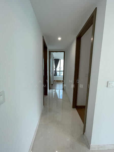 For Sale - 8 Saint Thomas