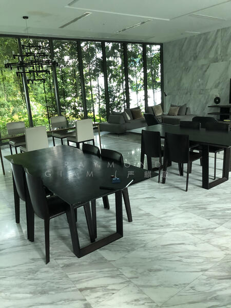 For Sale - 8 Saint Thomas