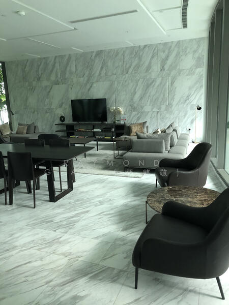 For Sale - 8 Saint Thomas