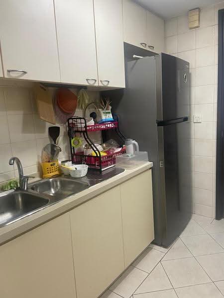 Burlington Square, 175B Bencoolen Street, Beach Road / Bugis / Rochor, Room Rental, 200 sqft, Apartment For Rent, by Karen Tse, 23811657 - Kitchen - PropertyGuru.com.sg
