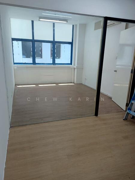 Heng Loong Building, 61 Bukit Batok Crescent, 300 sqft, Light Industrial (B1) For Rent, by Chew Karin, 23813421 - CommercialGuru.com.sg