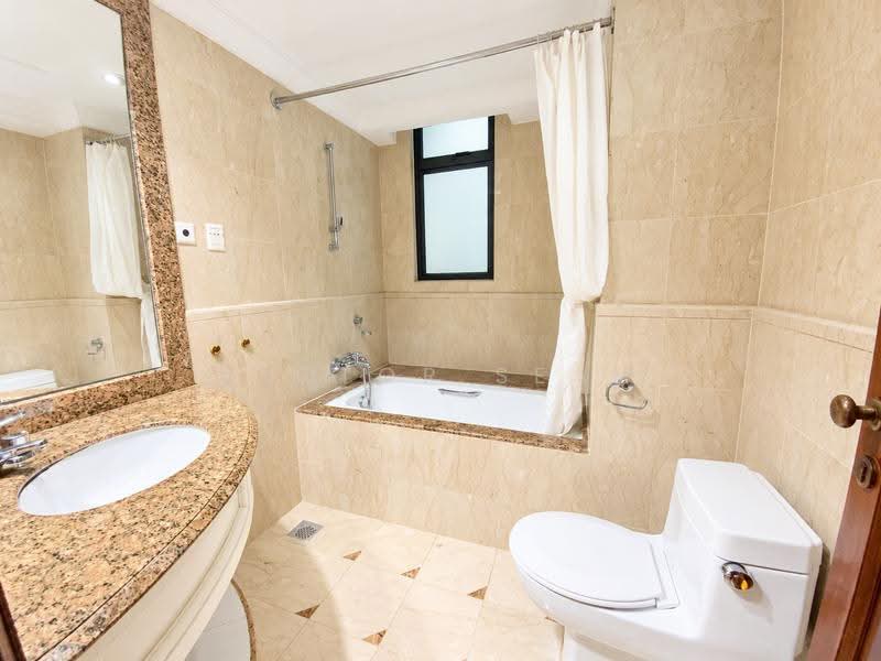 Valley Park, 479 River Valley Road, Tanglin / Holland / Bukit Timah, 2 Bedrooms, 1,216 sqft, Condominium For Rent, by Victor Seah, 23815511 - Master Bathroom - PropertyGuru.com.sg