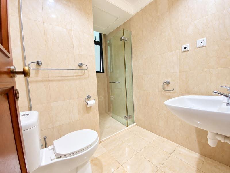 Valley Park, 479 River Valley Road, Tanglin / Holland / Bukit Timah, 2 Bedrooms, 1,216 sqft, Condominium For Rent, by Victor Seah, 23815511 - Common Bathroom - PropertyGuru.com.sg
