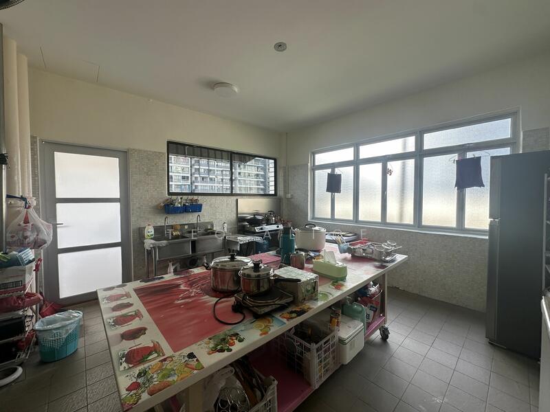 Golden Wall Flatted Factory, 2 Jalan Rajah, 1,572 sqft, Light Industrial (B1) For Sale, by Teo Alice, 23815691 - CommercialGuru.com.sg