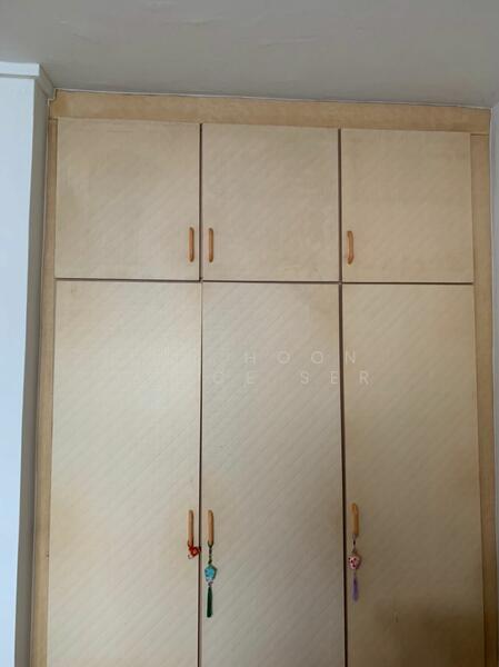 Full height wardrobe