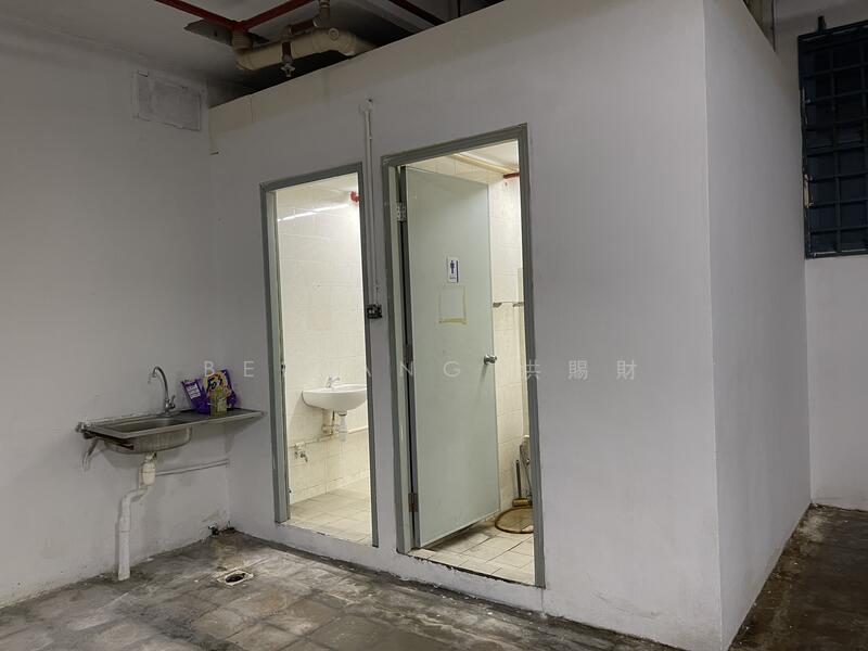 Shun Li Industrial Park, 61 Kaki Bukit Avenue 1, 2,336 sqft, Factory / Workshop (B2) For Sale, by Ben ANG 洪振財, 23816712 - Built In Dual WC - CommercialGuru.com.sg