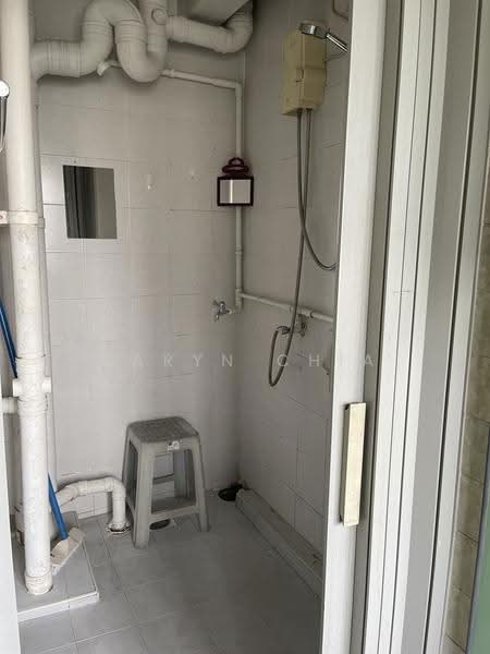 168A Queensway, 168A Queensway, Alexandra / Commonwealth, 3 Bedrooms, 968 sqft, HDB Flat For Rent, by Caryn Chia, 23818798 - PropertyGuru.com.sg