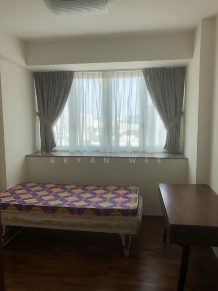 Queens, 10 Stirling Road, 3 Bedrooms, 1,184 sqft, Condominium For Rent, by Bryan Wee, 23821266 - 2nd common bedroom  - PropertyGuru.com.sg