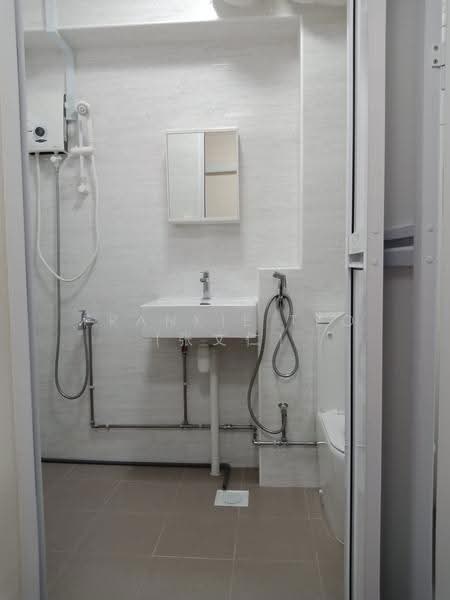 442 Sin Ming Avenue, 442 Sin Ming Avenue, Ang Mo Kio / Bishan / Thomson, Room Rental, 160 sqft, HDB Flat For Rent, by Frankie Teo (张文仁), 23822851 - Blk 242 - PropertyGuru.com.sg