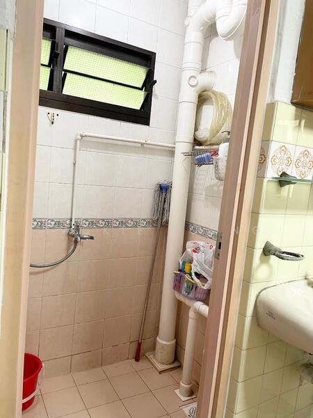 Separation of shower room