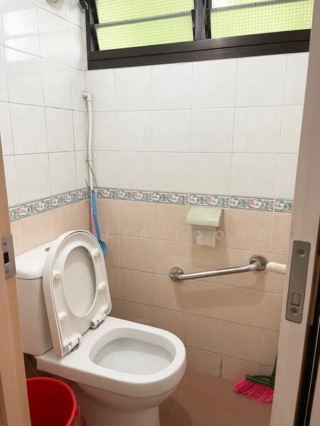 Separation of WC bathroom