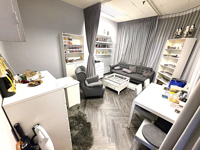 Far East Shopping Centre, 545 Orchard Road, 185 sqft, Other Retail For Rent, by Shelly Koh, 23827031 - CommercialGuru.com.sg