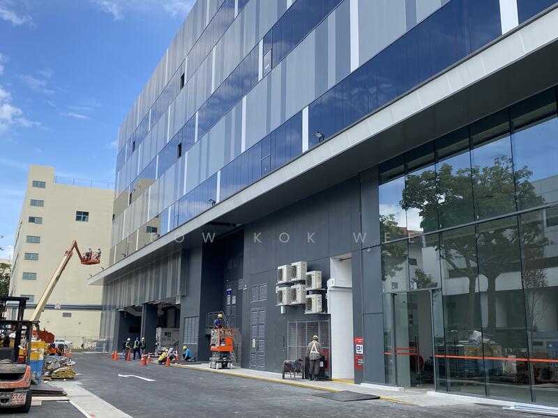 Next to mrt @ 5m high office industrial, , 4,500 sqft, Light Industrial (B1) For Rent, by Leow Kok Wee, 23828040 - CommercialGuru.com.sg