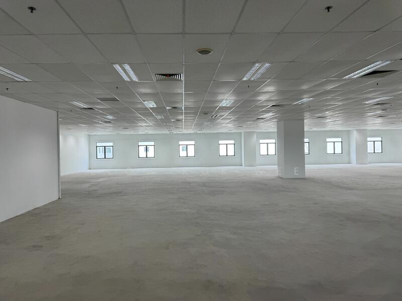 Column free / 5m high non Jtc industrial 5000/10,000 Sqft avail, , 10,500 sqft, Light Industrial (B1) For Rent, by Leow Kok Wee, 23831837 - CommercialGuru.com.sg