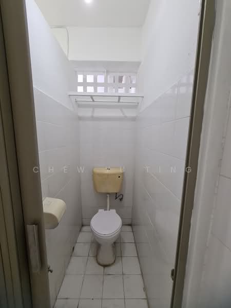 133C Woodleigh Park, , 2 Bedrooms, 904 sqft, Walk-up Apartment For Rent, by Chew Yu Ting, 23832277 - Toilet - PropertyGuru.com.sg
