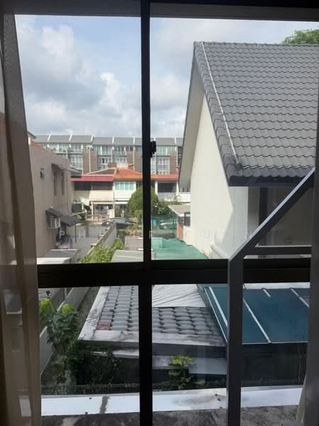 Charlton Villas, 27F Charlton Lane, Room Rental, 180 sqft, Terraced House For Rent, by Philip Kuon, 23832950 - PropertyGuru.com.sg