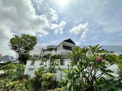 For Sale - Bungalow for Sale at Goodman area. Call Celeste at 97700775 for exclusive discussion