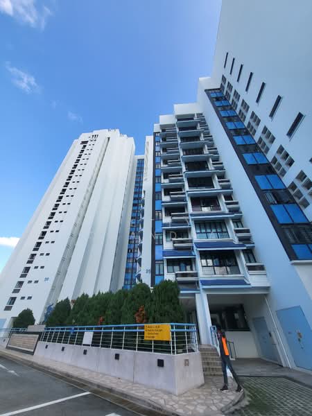 Fernwood Towers, 22 Fernwood Terrace, 3 Bedrooms, 1,647 sqft, Condominium For Rent, by Betty Chandra, 23838467 - PropertyGuru.com.sg